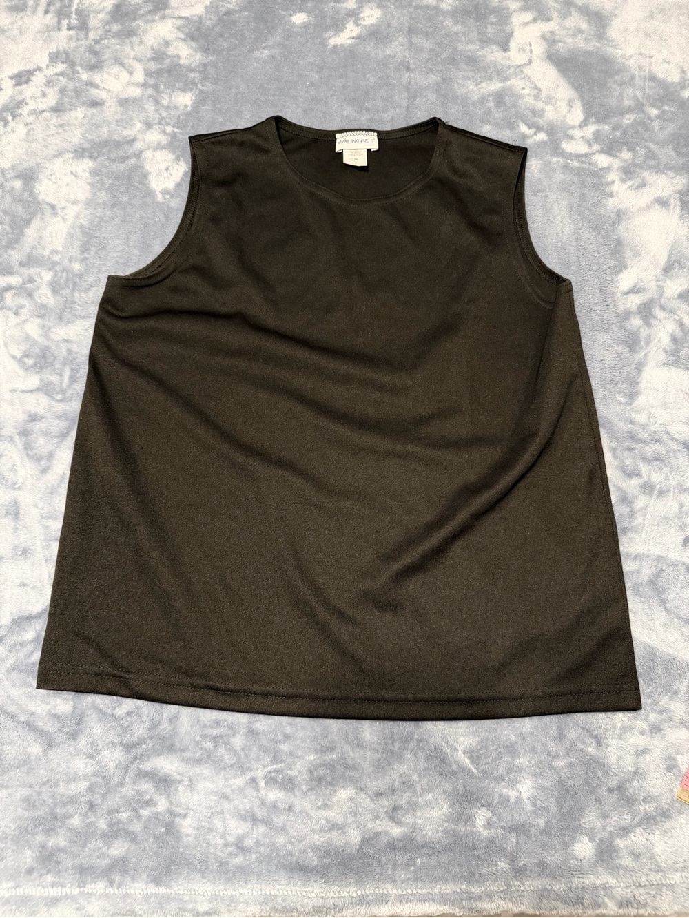 Vickie Wayne Sleeveless Top
